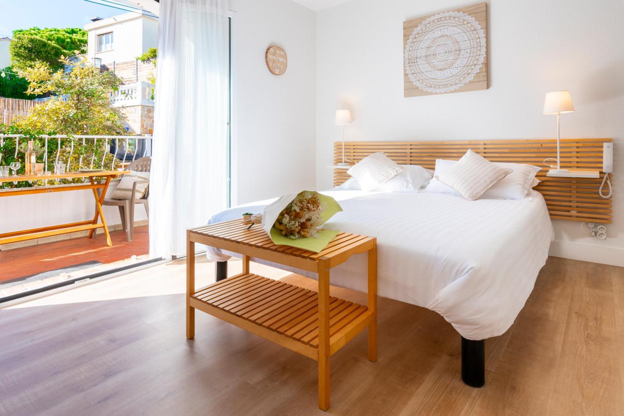 Hotel & Studios Astor Αντίμπ Εξωτερικό φωτογραφία